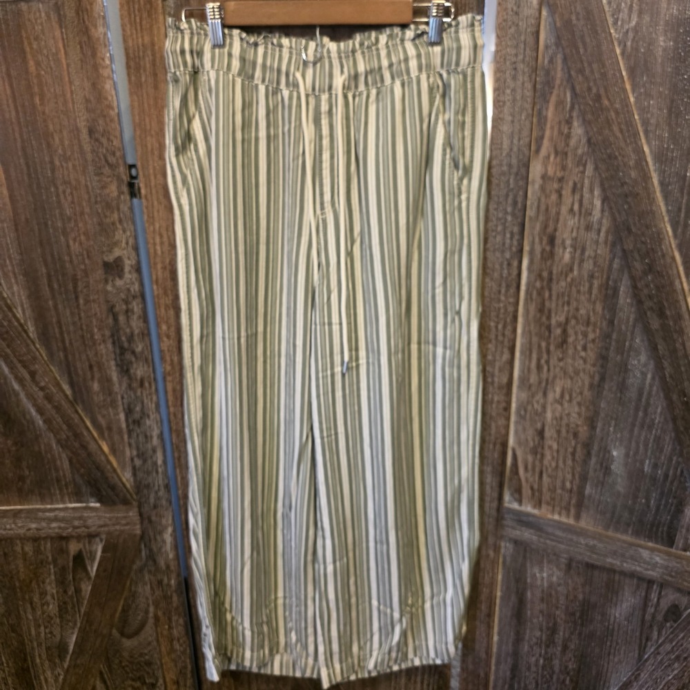 Loft Pants Women's Size Medium Green White Stripes Wide Leg Cropped Casual Beach